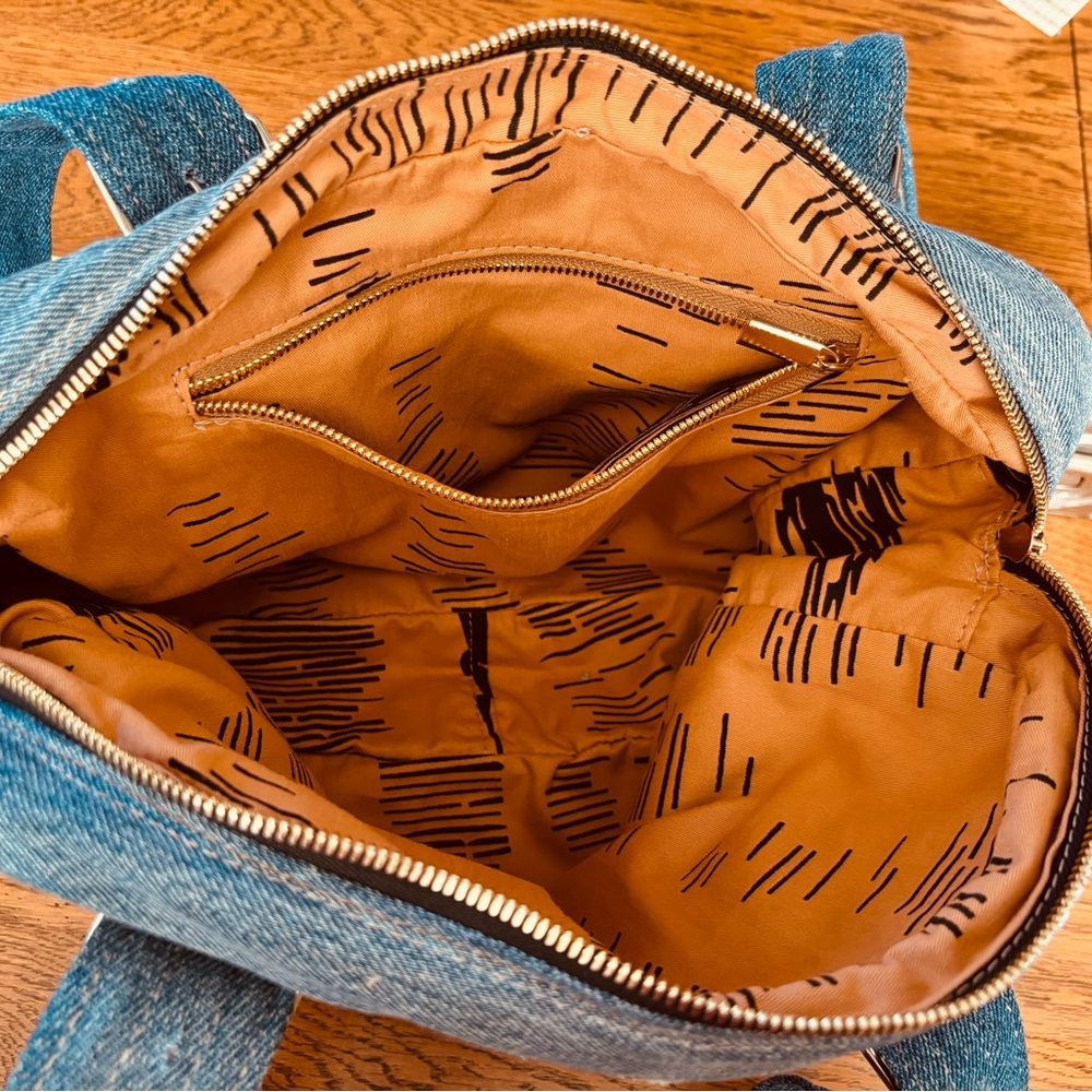 Levi’s Upcycled Vintage Denim Shoulder Bag - Picture 3 of 6